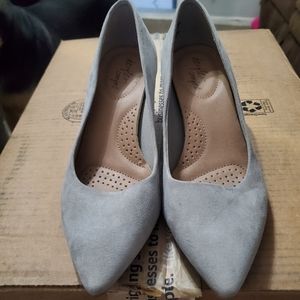 Women's grey heels